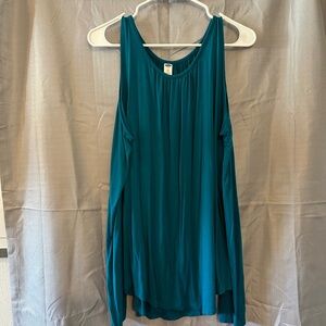 Old Navy cold shoulder long sleeved top